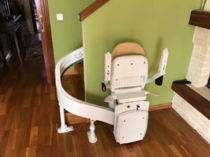 silla salva escaleras curva en Asturias